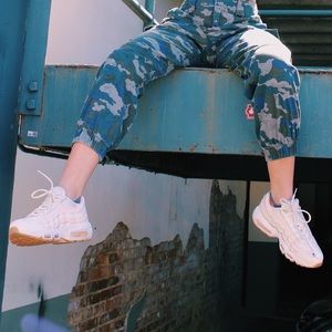 White and pink Nike Airmax Sneakers